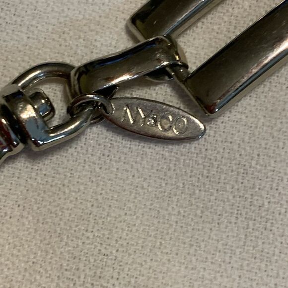 New York and Company silver chain belt. Like new. Only worn once - Picture 2 of 5